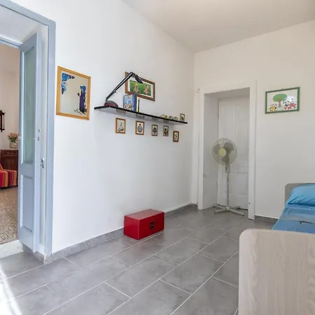 Apartamento Domus Vacanze Al Mare Sedini